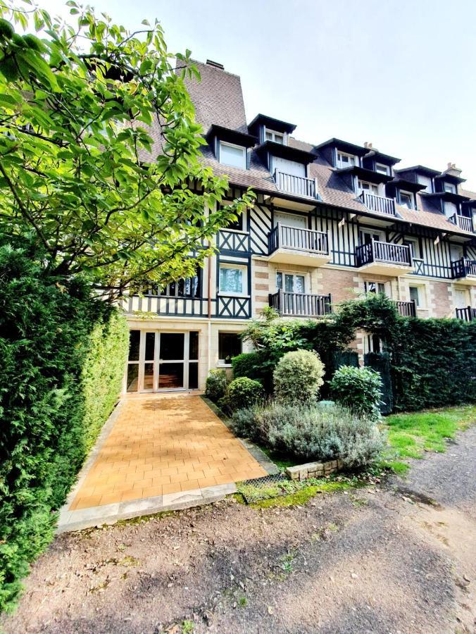 Le Bord De Plage Bénerville-sur-Mer Exterior photo
